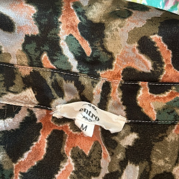 Tunic top w/ button front - Picture 3 of 7